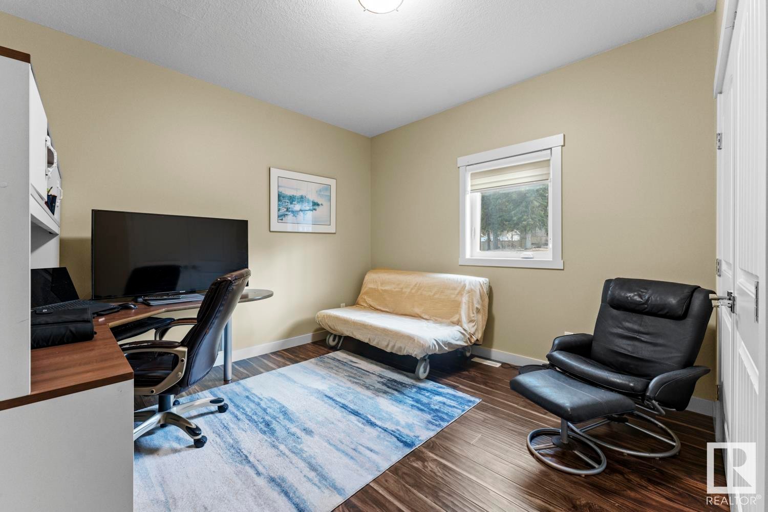 












207 BIRCH Avenue

,
Cold Lake,




AB
T9M 1E5

