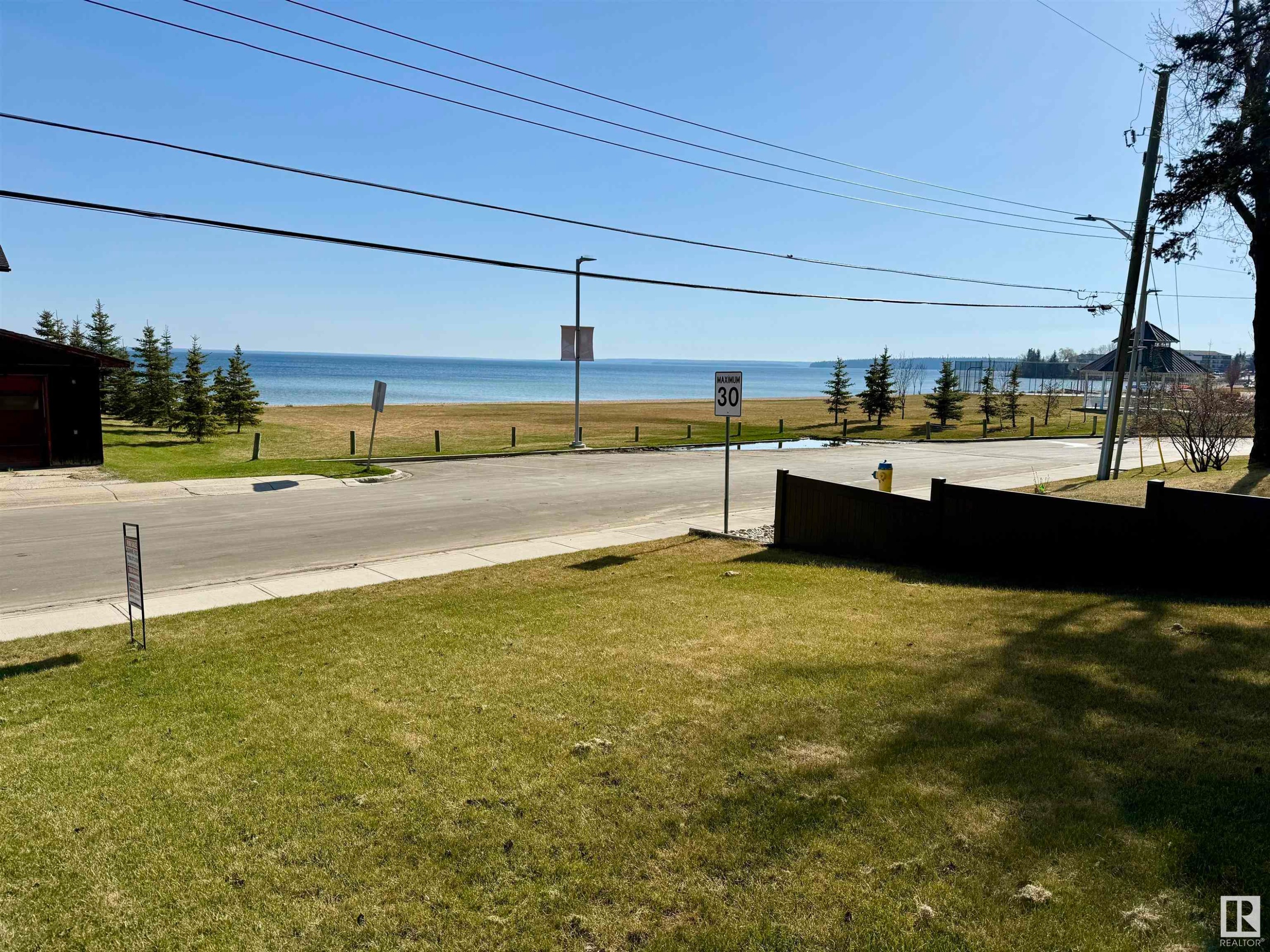 












207 BIRCH Avenue

,
Cold Lake,




AB
T9M 1E5

