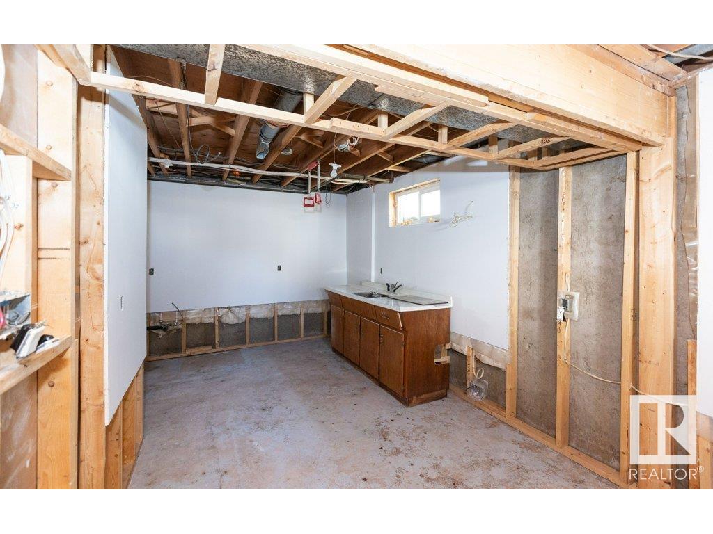 












10615 103A Street

,
Westlock,




AB
T7P 1K2

