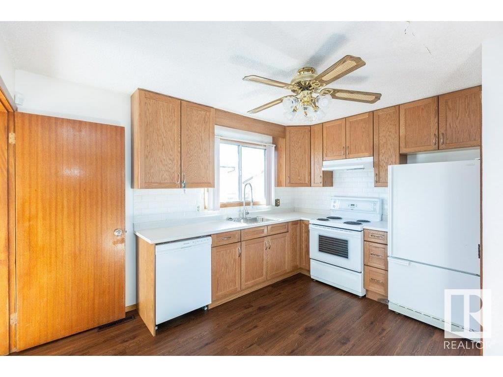 












10615 103A Street

,
Westlock,




AB
T7P 1K2

