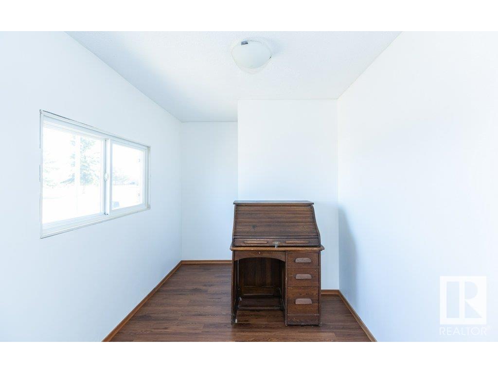 












10615 103A Street

,
Westlock,




AB
T7P 1K2

