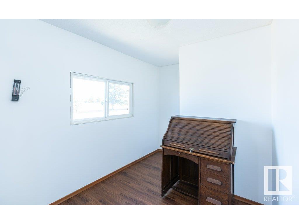 












10615 103A Street

,
Westlock,




AB
T7P 1K2

