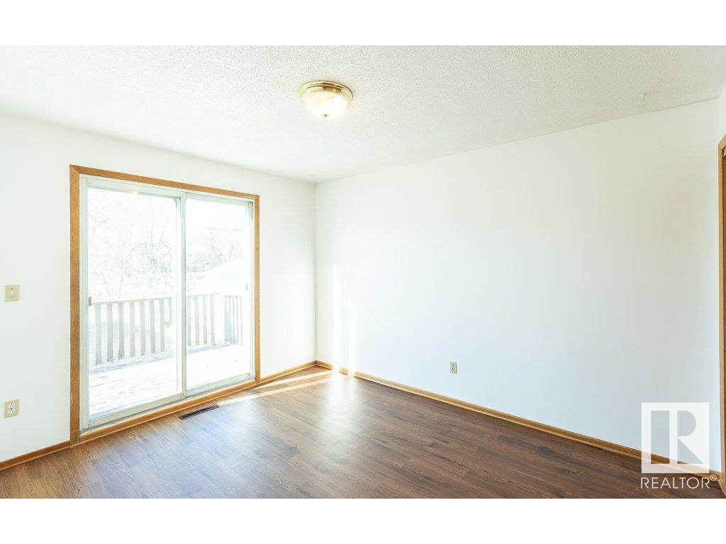 












10615 103A Street

,
Westlock,




AB
T7P 1K2

