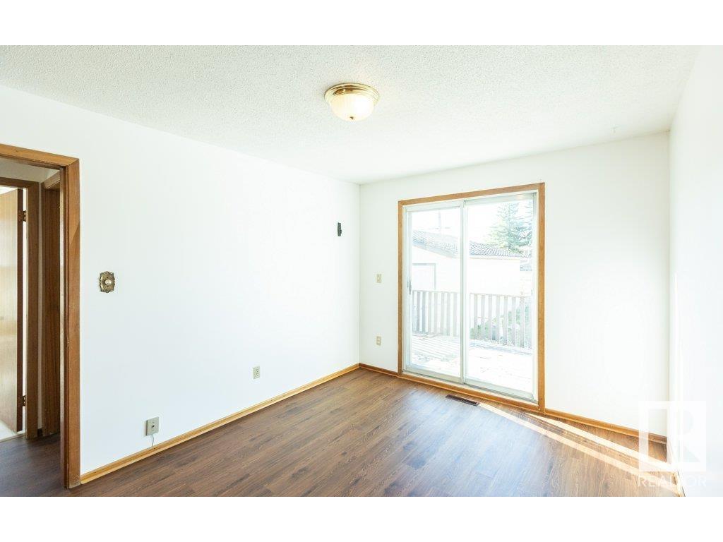 












10615 103A Street

,
Westlock,




AB
T7P 1K2

