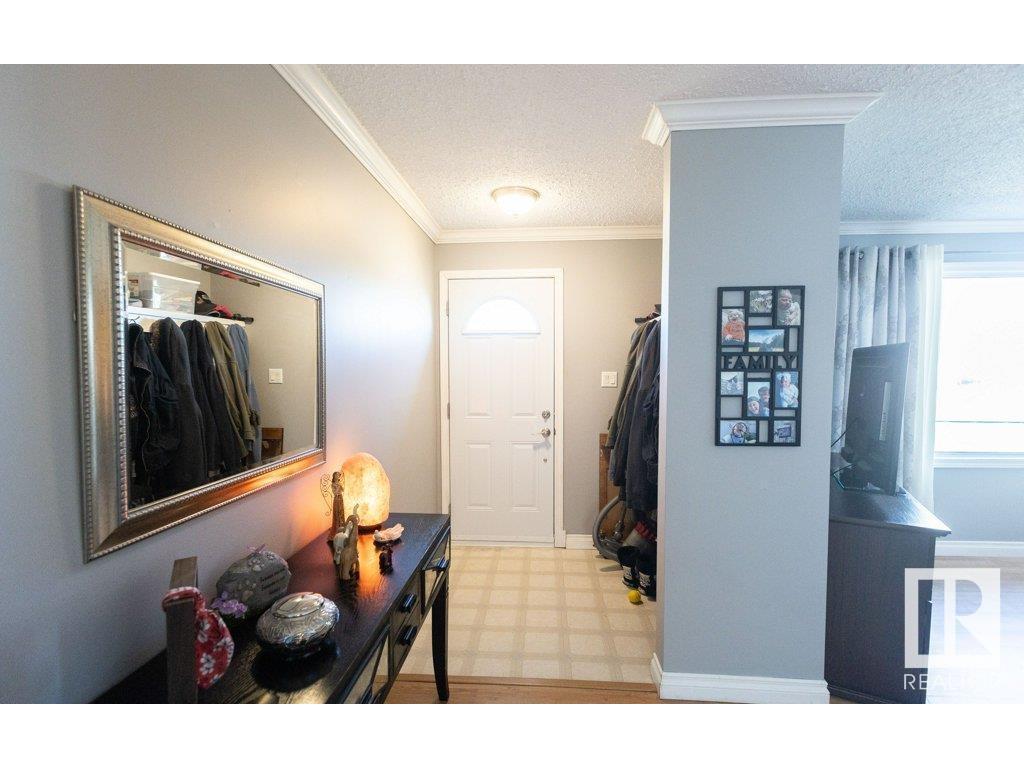 












10503 105 Street

,
Westlock,




AB
T7P 1M3

