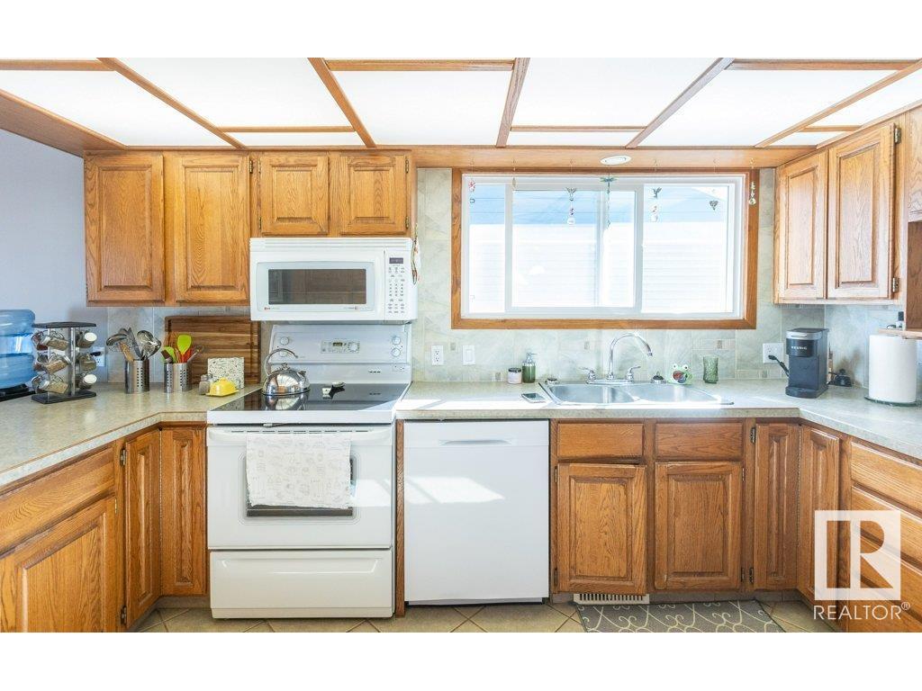 












10503 105 Street

,
Westlock,




AB
T7P 1M3

