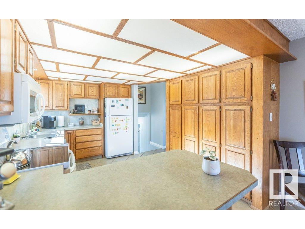 












10503 105 Street

,
Westlock,




AB
T7P 1M3

