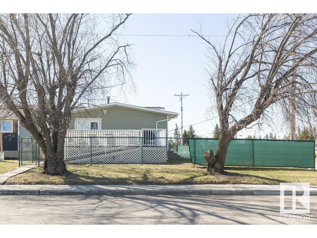 












10503 105 Street

,
Westlock,




AB
T7P 1M3

