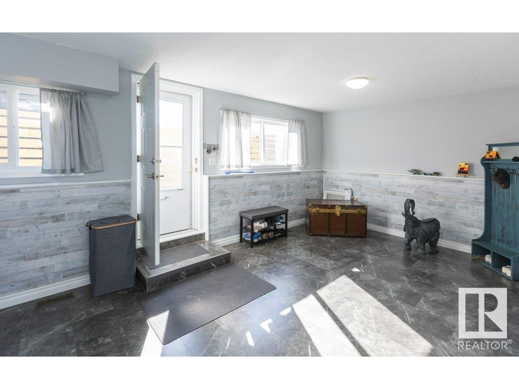 












10503 105 Street

,
Westlock,




AB
T7P 1M3

