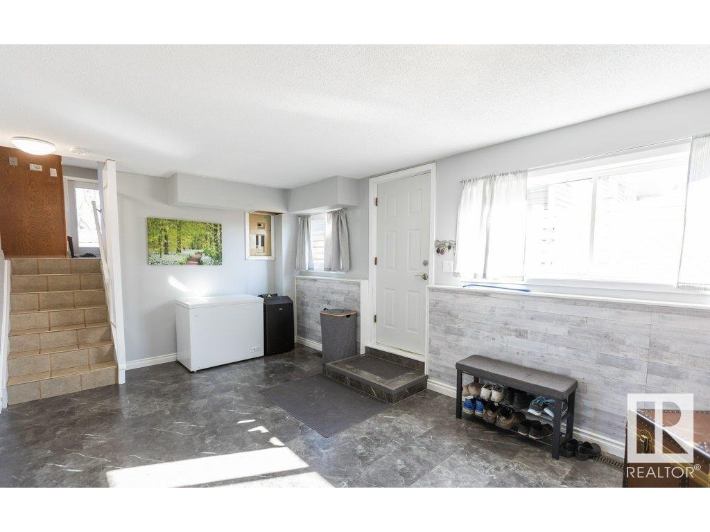 












10503 105 Street

,
Westlock,




AB
T7P 1M3

