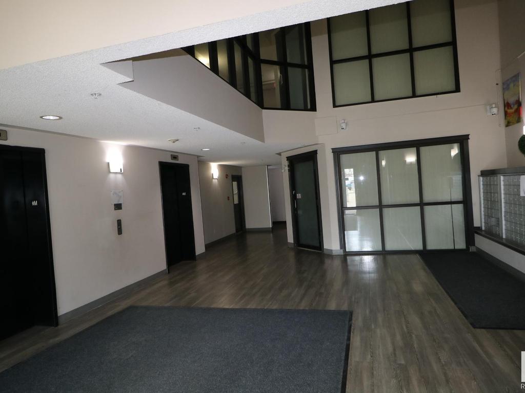 












1204 330 CLAREVIEW STATION Drive

,
Edmonton,




AB
T5Y 0E6

