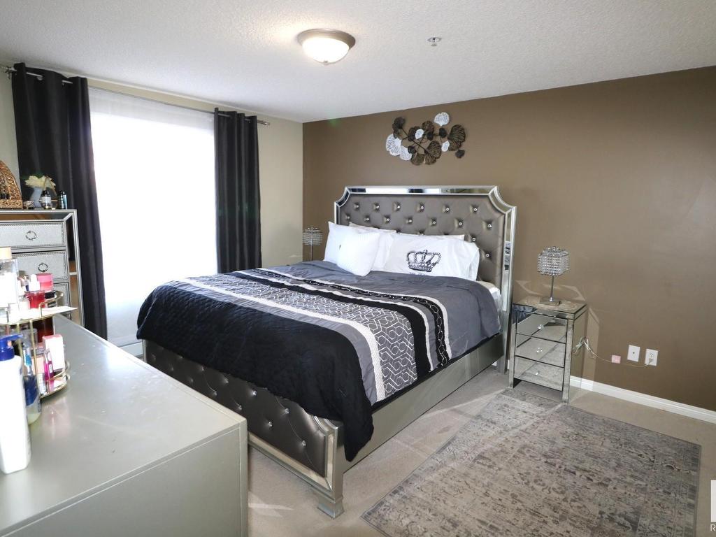 












1118 330 CLAIREVIEW STATION Drive

,
Edmonton,




AB
T5Y 0E6

