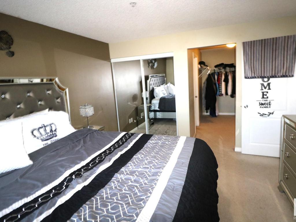 












1118 330 CLAIREVIEW STATION Drive

,
Edmonton,




AB
T5Y 0E6

