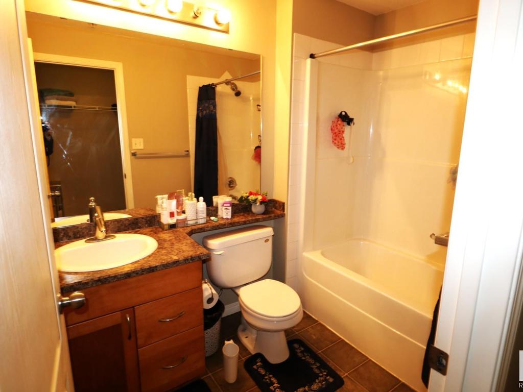 












1118 330 CLAIREVIEW STATION Drive

,
Edmonton,




AB
T5Y 0E6

