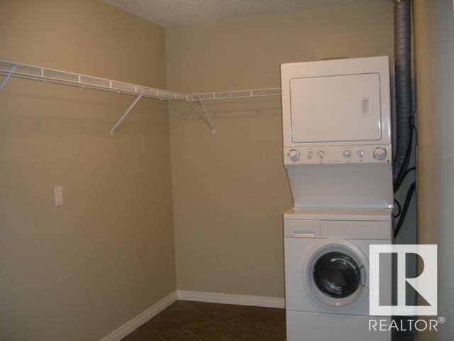 












1118 330 CLAIREVIEW STATION Drive

,
Edmonton,




AB
T5Y 0E6

