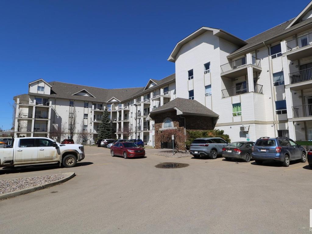 












1118 330 CLAIREVIEW STATION Drive

,
Edmonton,




AB
T5Y 0E6

