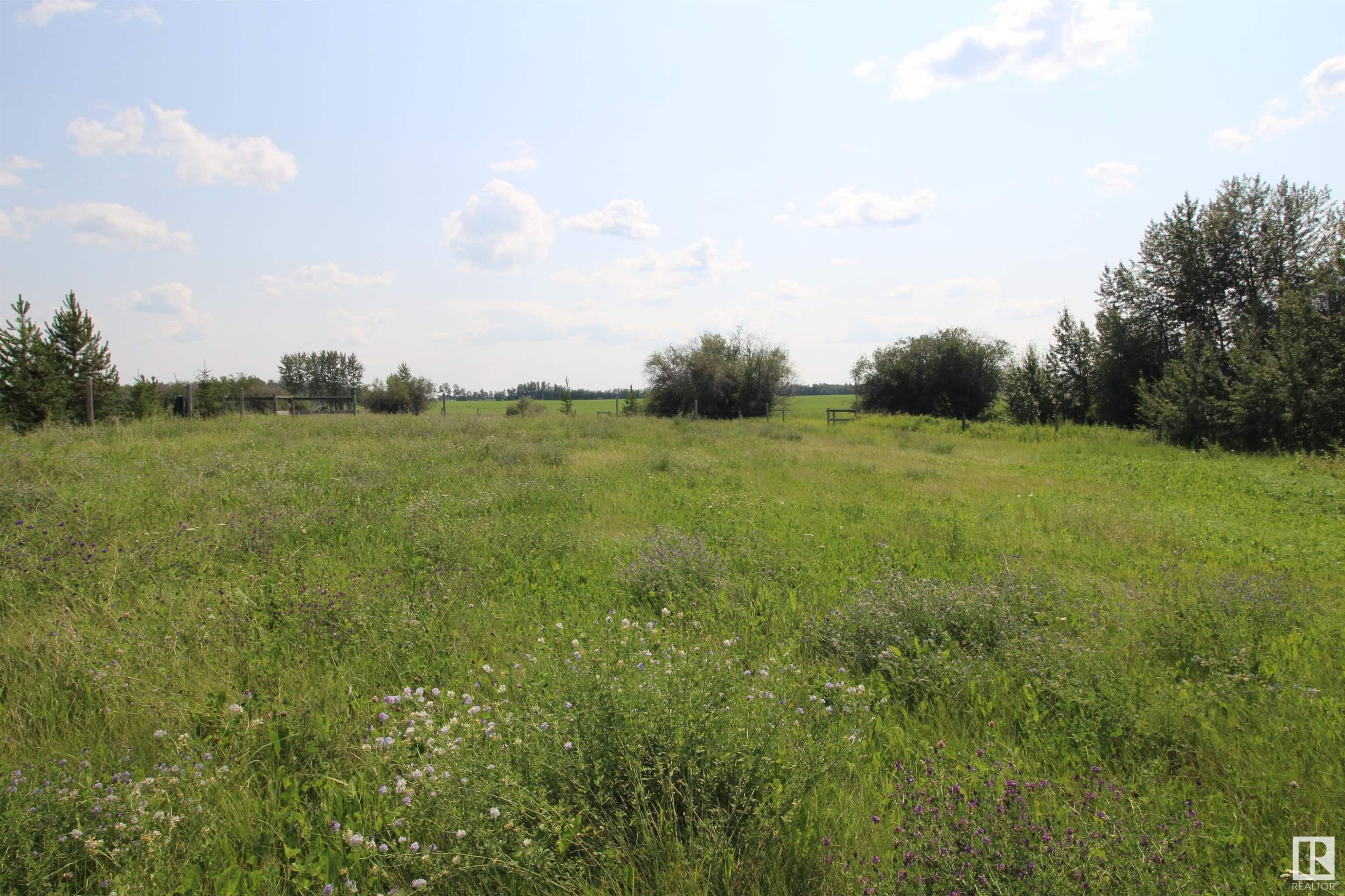 












26521 Twp Rd 584

,
Rural Westlock County,







AB
T7P 2P6


