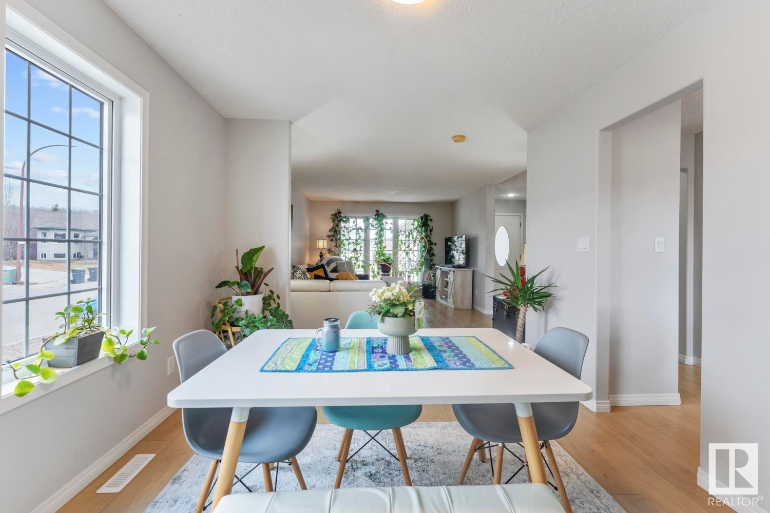 












2614 6A Avenue

,
Cold Lake,




AB
T9M 2C7

