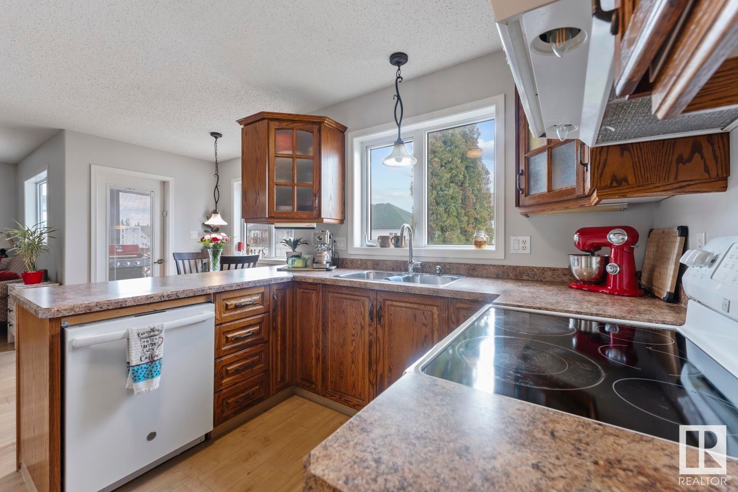 












2614 6A Avenue

,
Cold Lake,




AB
T9M 2C7

