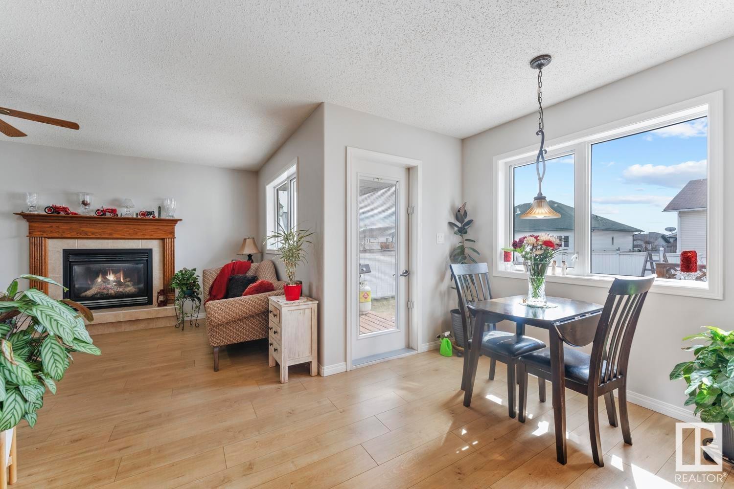 












2614 6A Avenue

,
Cold Lake,




AB
T9M 2C7

