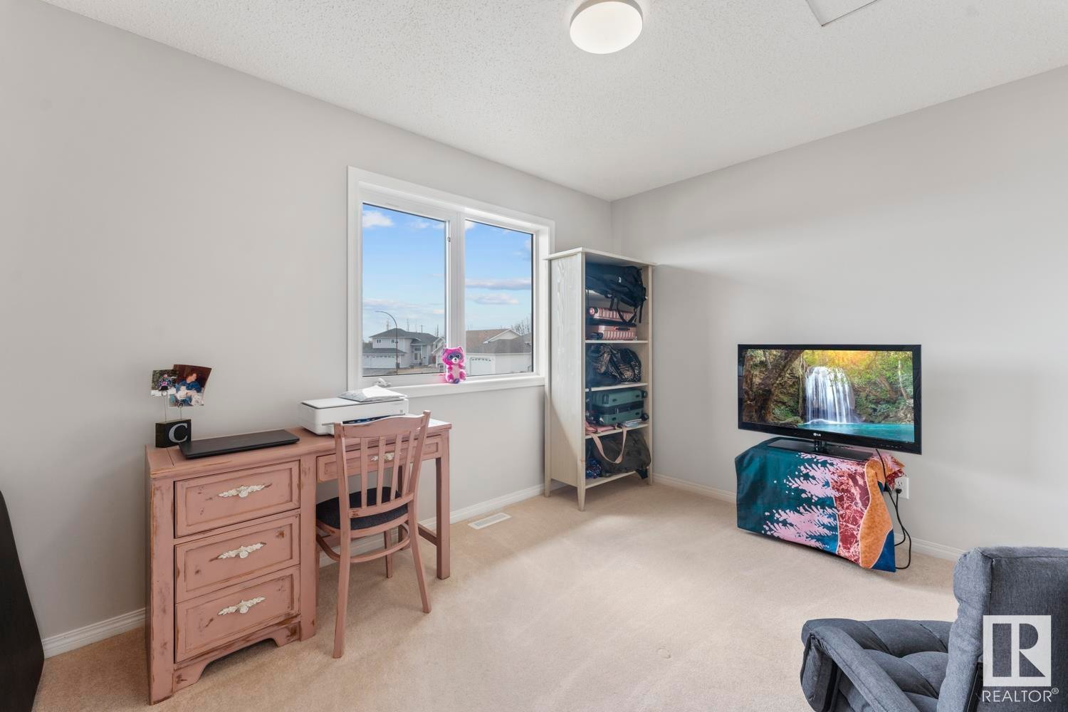 












2614 6A Avenue

,
Cold Lake,




AB
T9M 2C7

