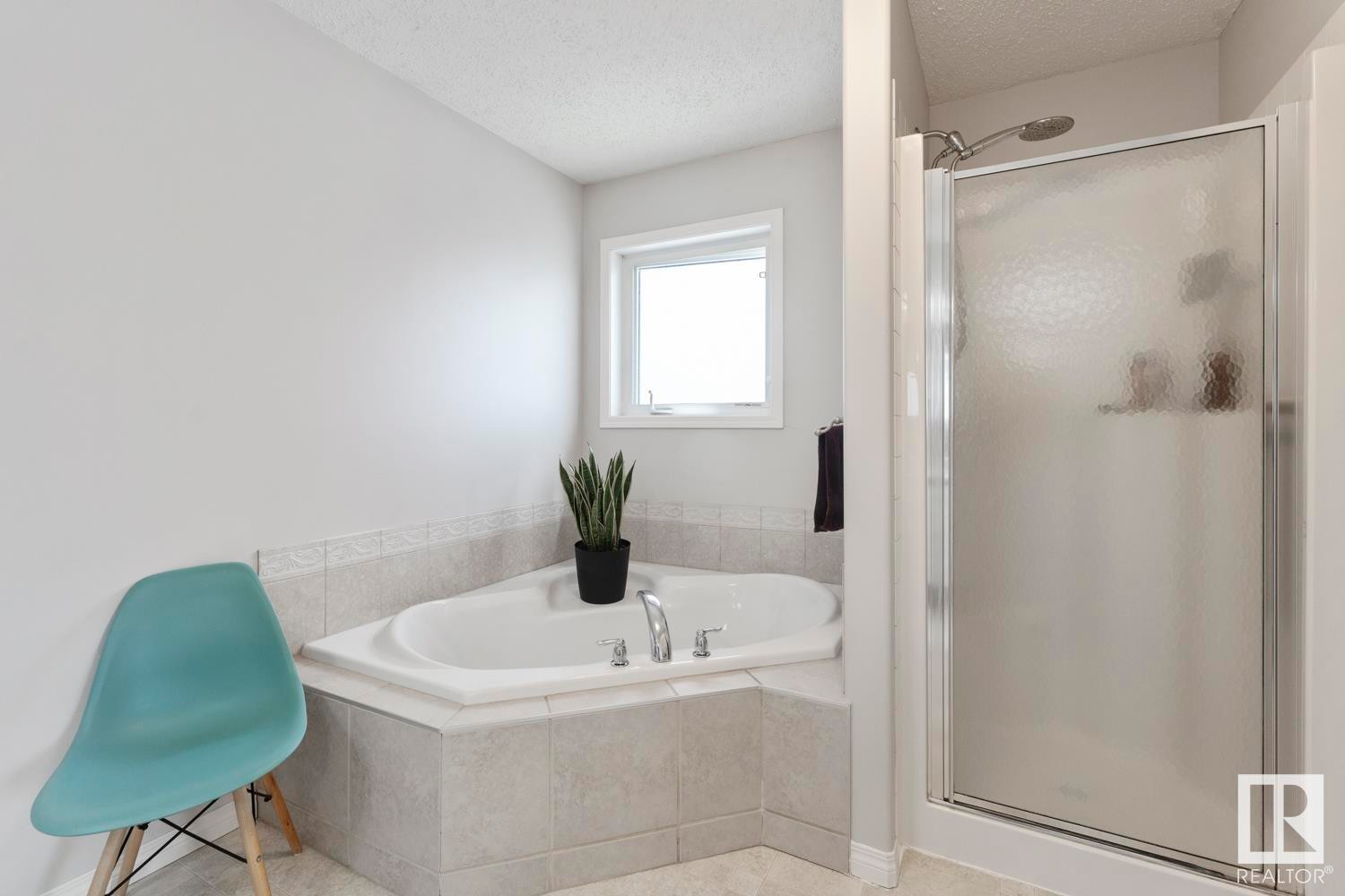 












2614 6A Avenue

,
Cold Lake,




AB
T9M 2C7

