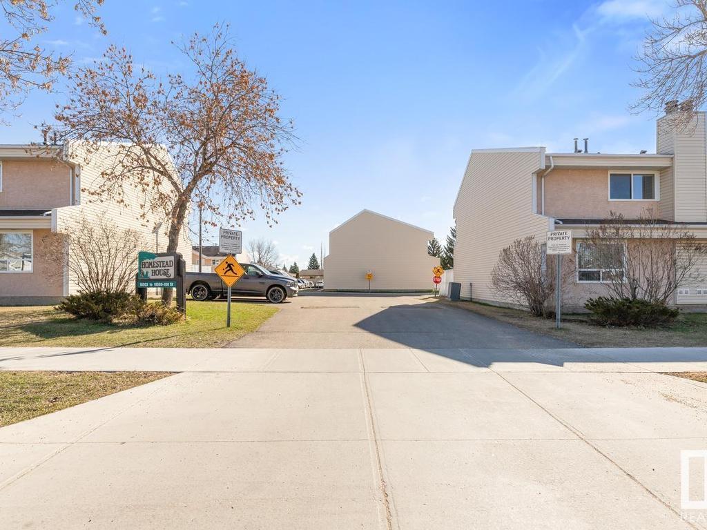 












16537 100 Street

,
Edmonton,




AB
T5X 5H4

