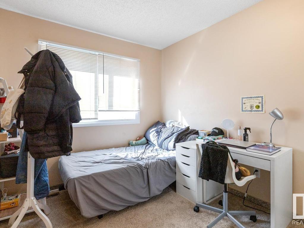 












16537 100 Street

,
Edmonton,




AB
T5X 5H4

