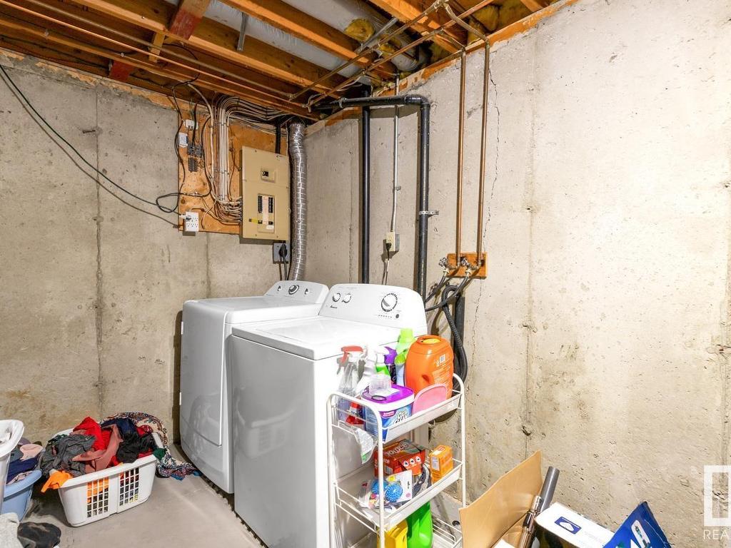 












16537 100 Street

,
Edmonton,




AB
T5X 5H4

