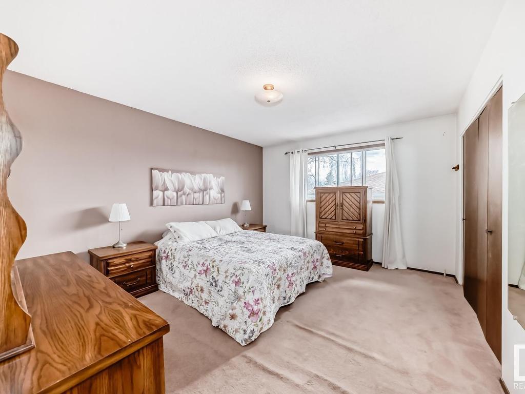 












10411 31 Avenue

,
Edmonton,




AB
T6J 3K2

