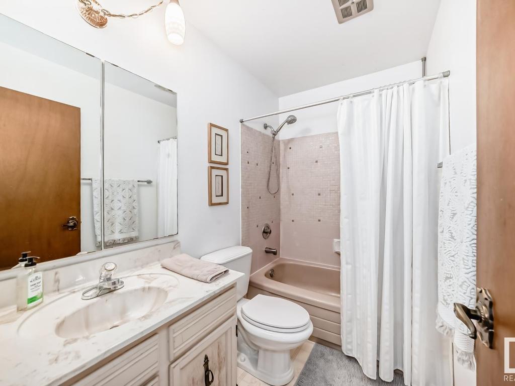 












10411 31 Avenue

,
Edmonton,




AB
T6J 3K2

