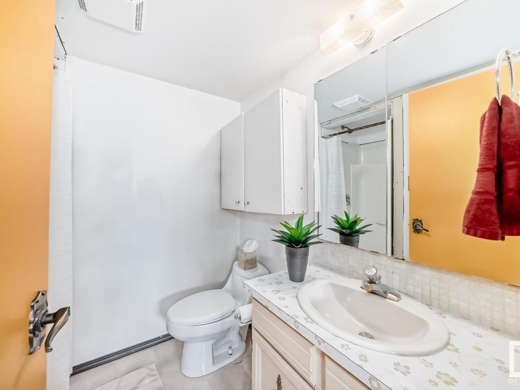 












10411 31 Avenue

,
Edmonton,




AB
T6J 3K2

