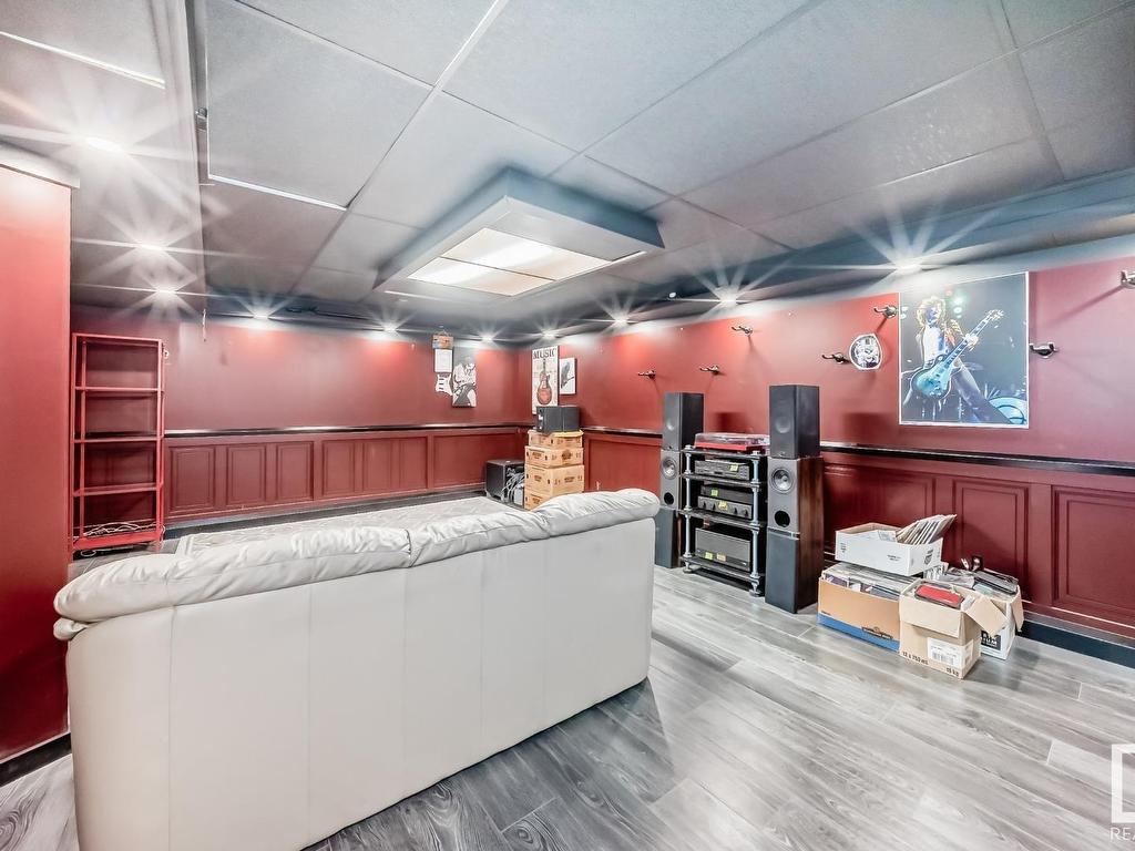 












10411 31 Avenue

,
Edmonton,




AB
T6J 3K2

