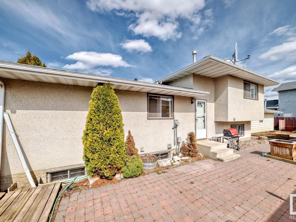 












10411 31 Avenue

,
Edmonton,




AB
T6J 3K2

