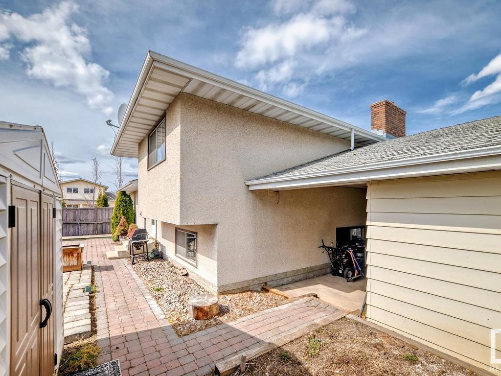 












10411 31 Avenue

,
Edmonton,




AB
T6J 3K2

