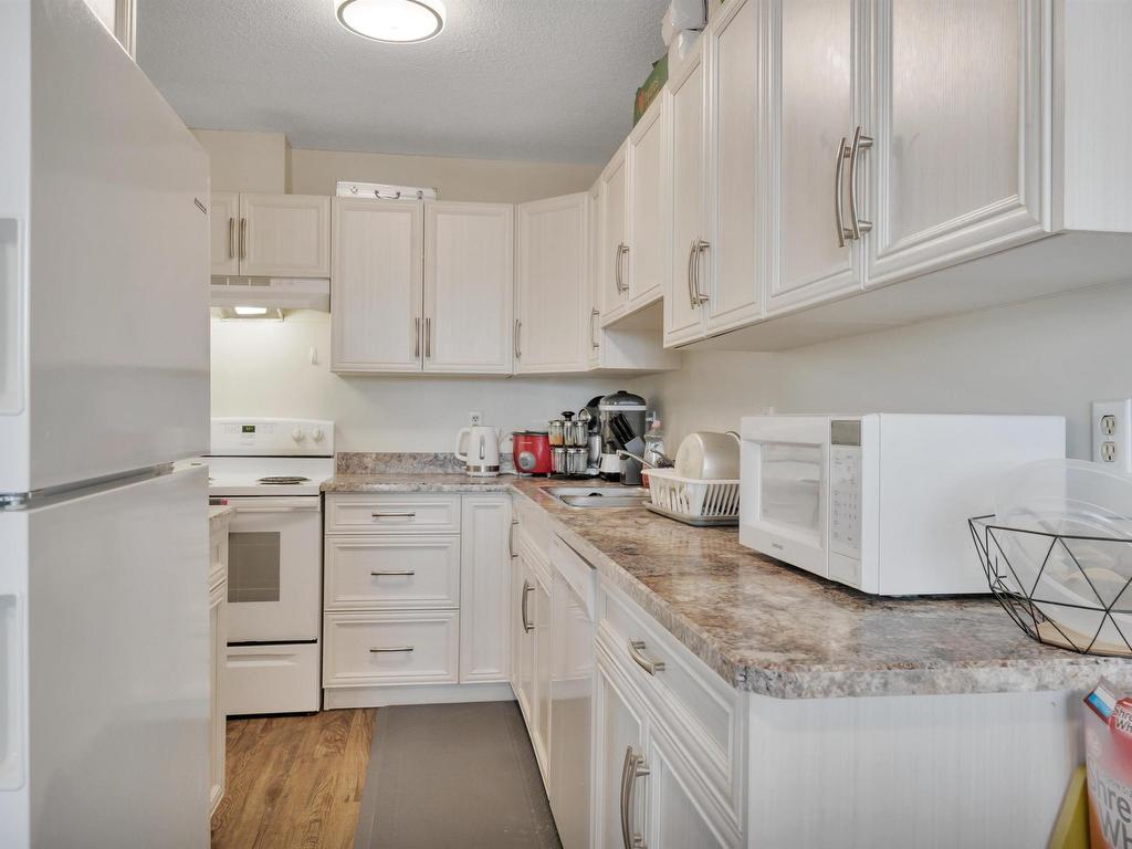 












4714 54 Avenue

,
Leduc,




AB
T9E 6K4

