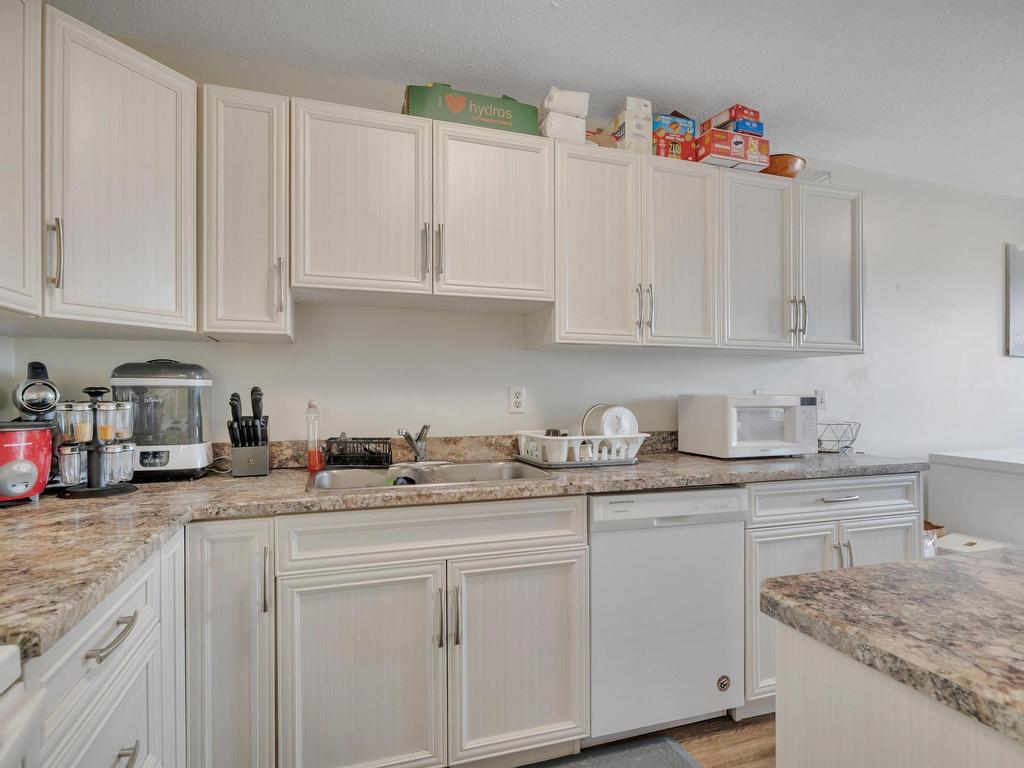 












4714 54 Avenue

,
Leduc,




AB
T9E 6K4

