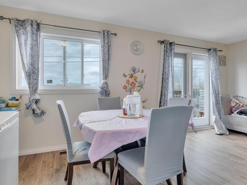 












4714 54 Avenue

,
Leduc,




AB
T9E 6K4

