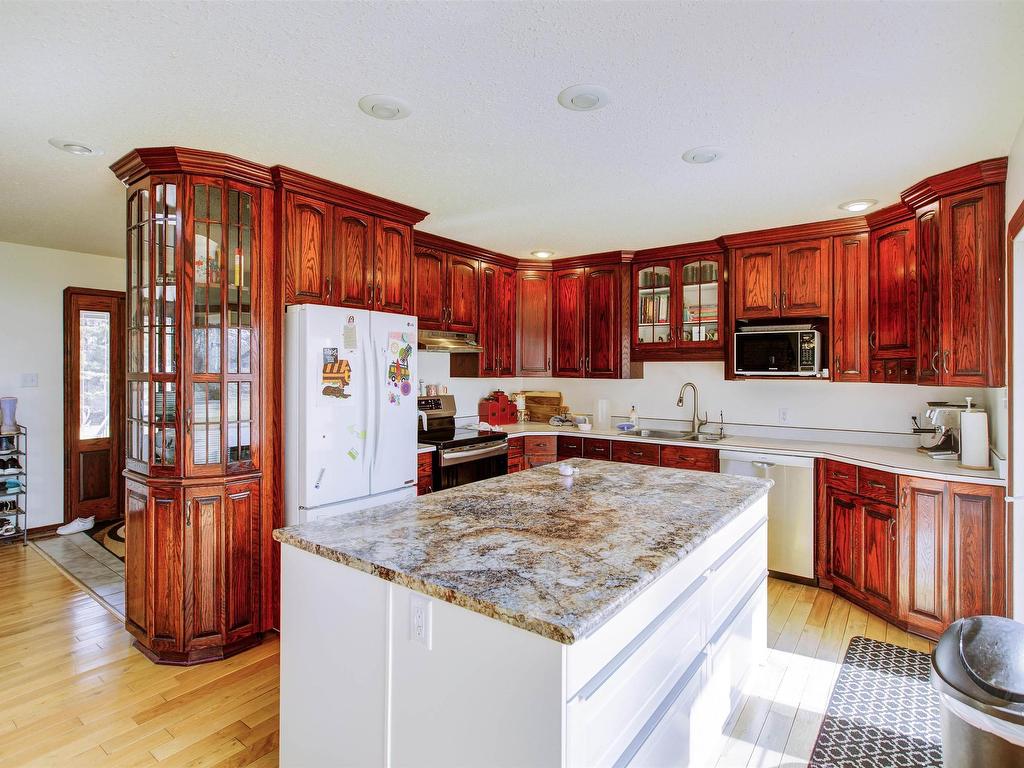 












1115 Hwy 18

,
Rural Westlock County,




AB
T7P 2P6

