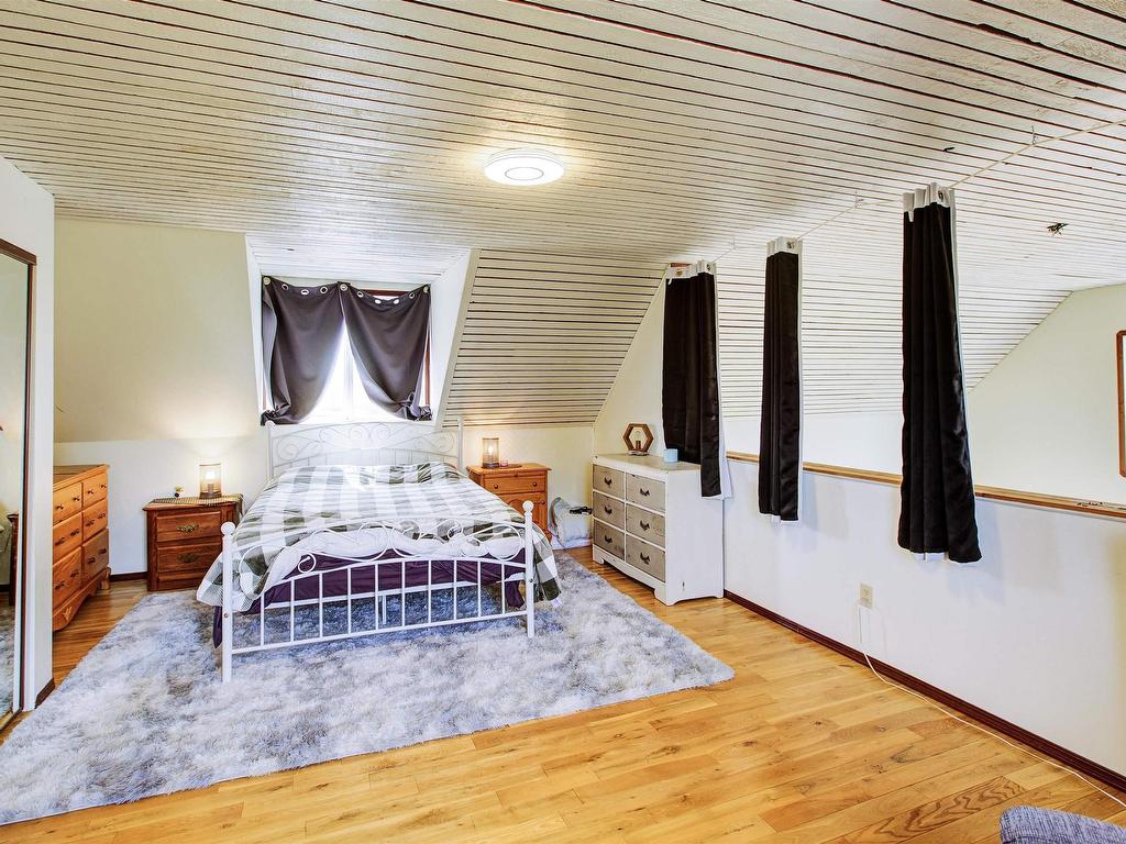 












1115 Hwy 18

,
Rural Westlock County,




AB
T7P 2P6


