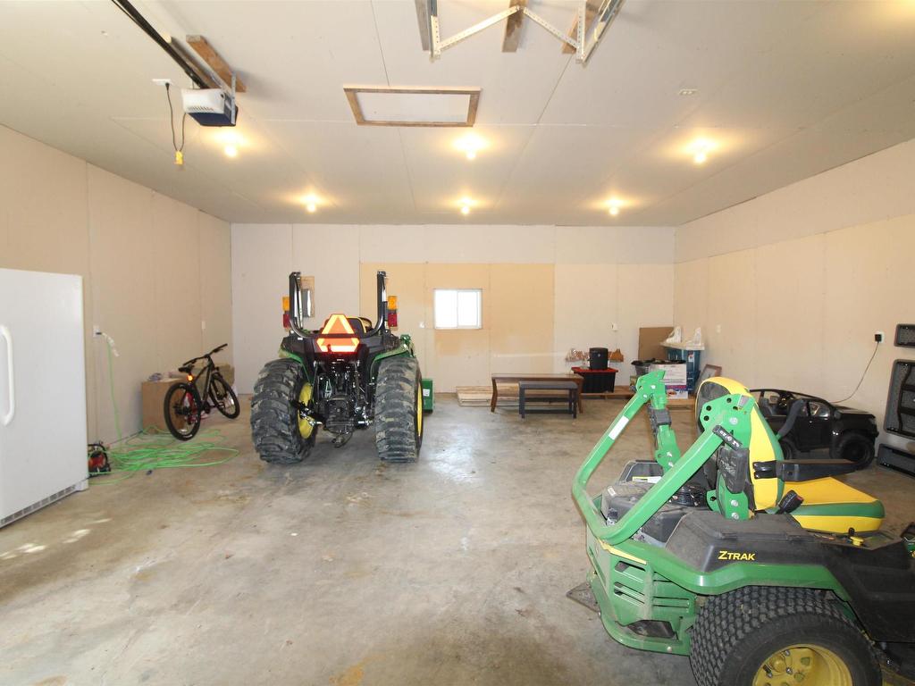 












1115 Hwy 18

,
Rural Westlock County,




AB
T7P 2P6

