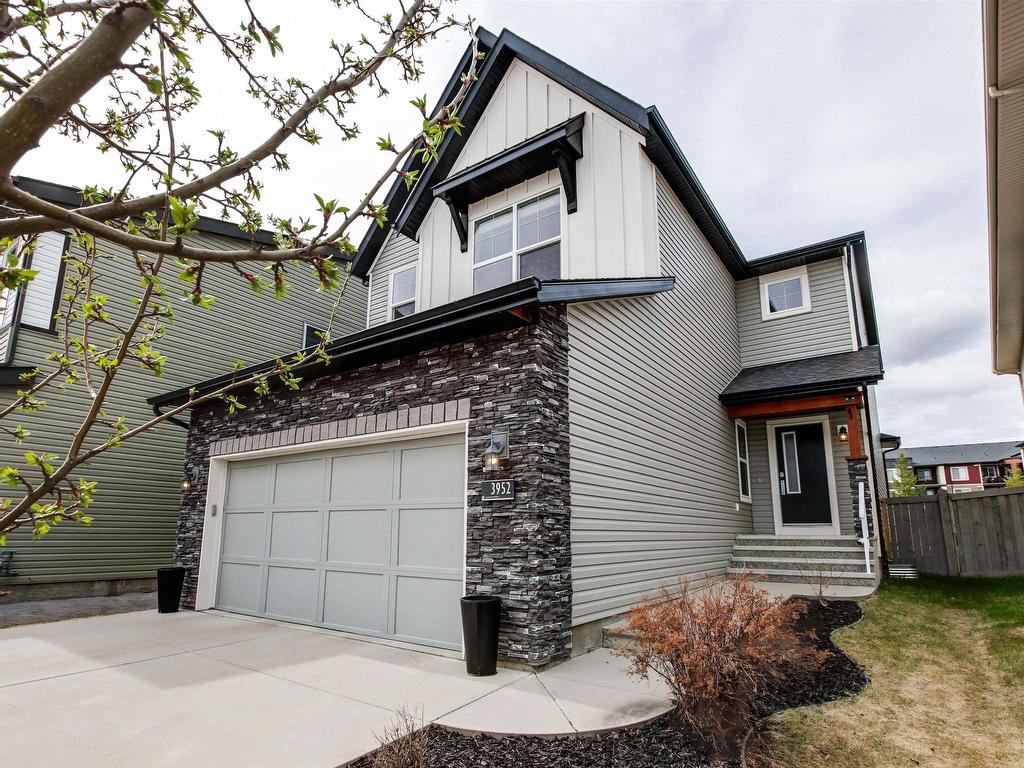 












3952 CLAXTON Loop

,
Edmonton,




AB
T6W 1Y7

