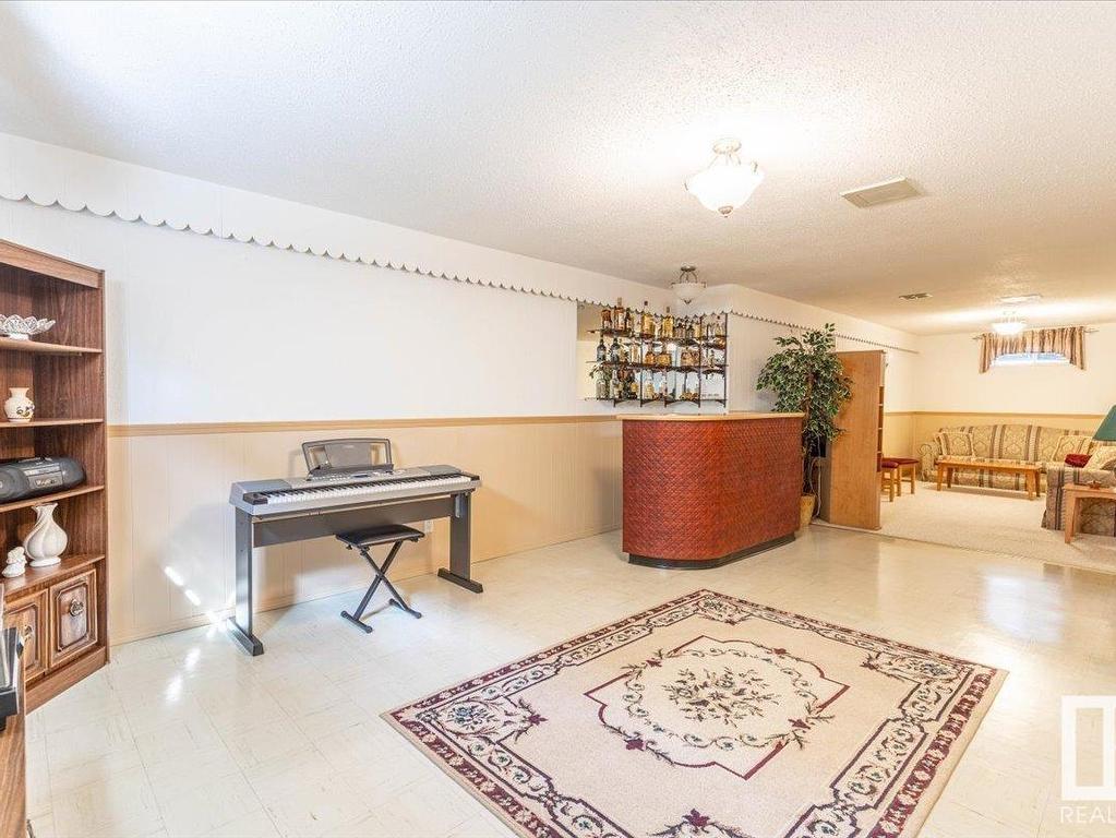 












14519 62 Street

,
Edmonton,




AB
T5A 2A9

