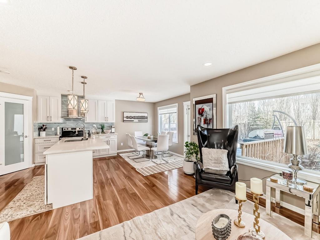












8722 5 Avenue

,
Edmonton,




AB
T6X 1E2

