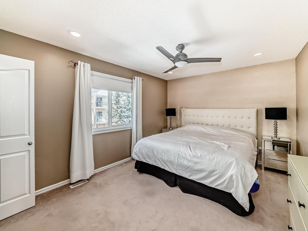 












8722 5 Avenue

,
Edmonton,




AB
T6X 1E2

