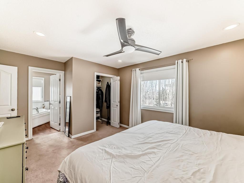 












8722 5 Avenue

,
Edmonton,




AB
T6X 1E2


