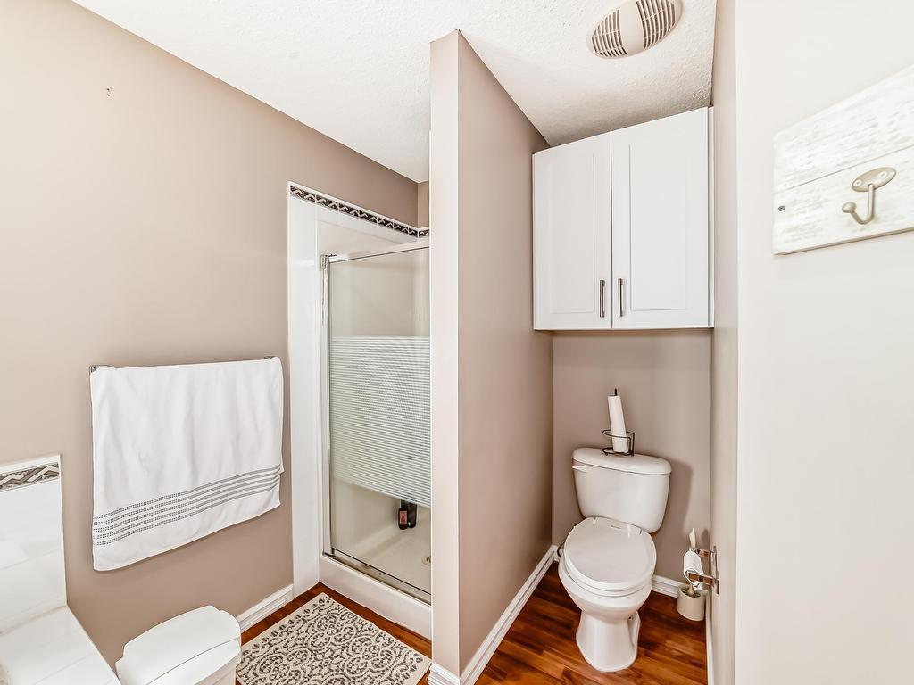 












8722 5 Avenue

,
Edmonton,




AB
T6X 1E2

