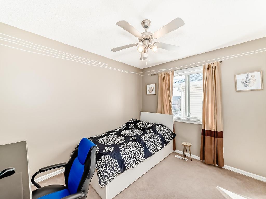 












8722 5 Avenue

,
Edmonton,




AB
T6X 1E2

