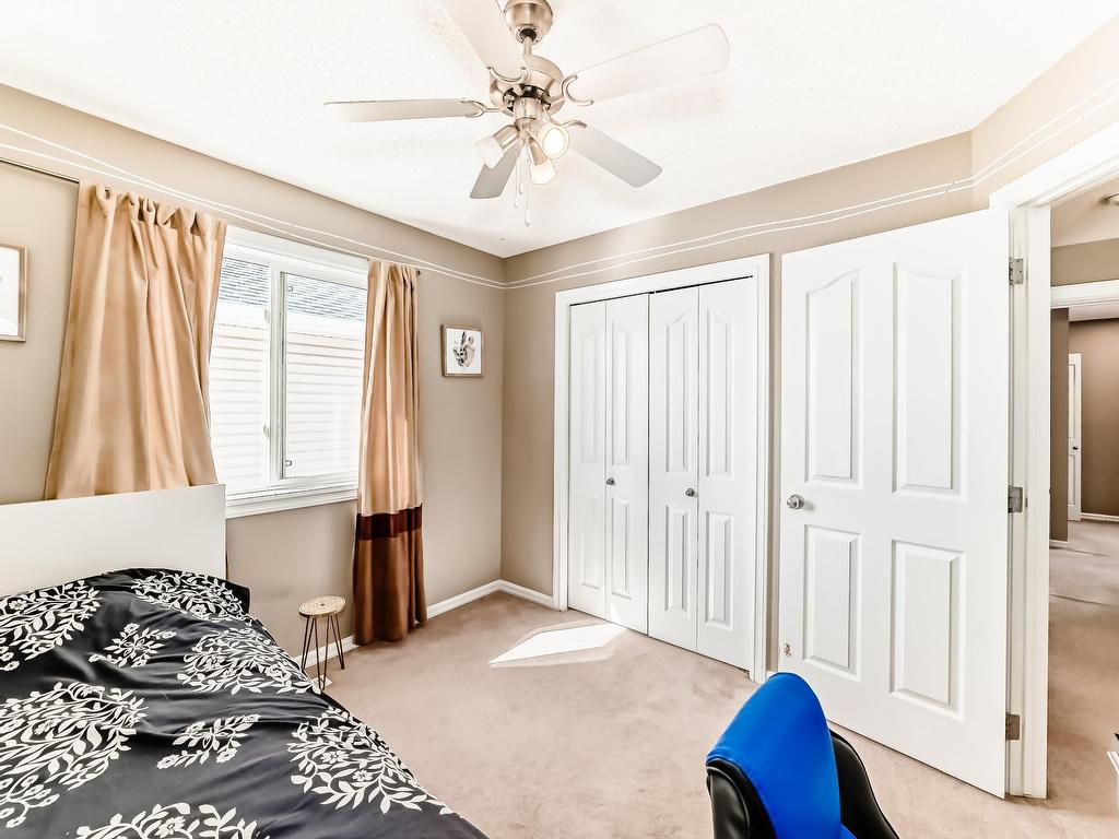 












8722 5 Avenue

,
Edmonton,




AB
T6X 1E2

