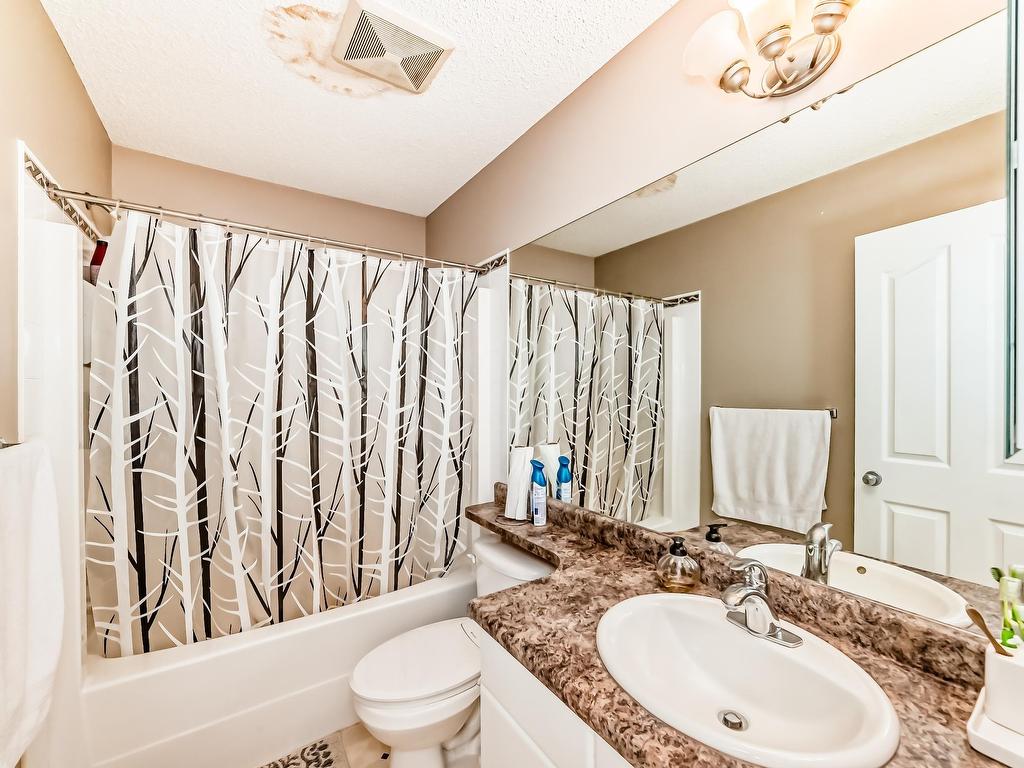 












8722 5 Avenue

,
Edmonton,




AB
T6X 1E2

